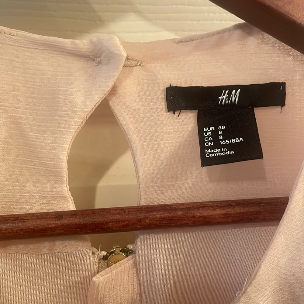 Natural size 8 dress from H&M .